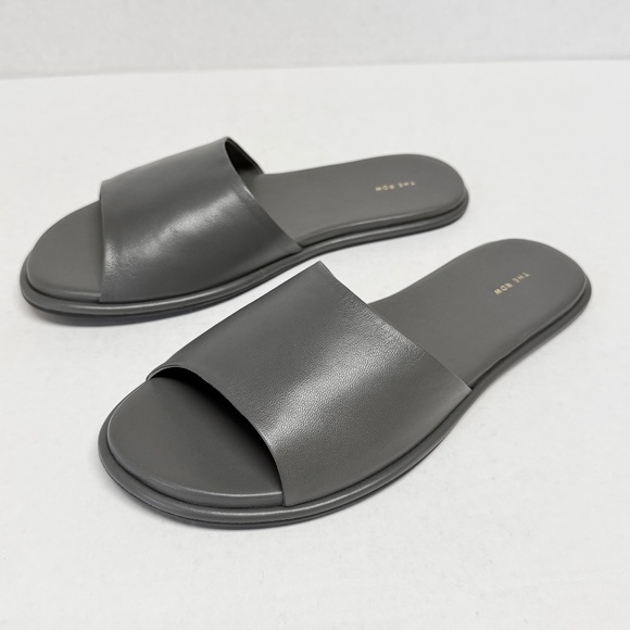 THE ROW Canal Slipper Leather Slides in Dovetail Grey Size 38.5